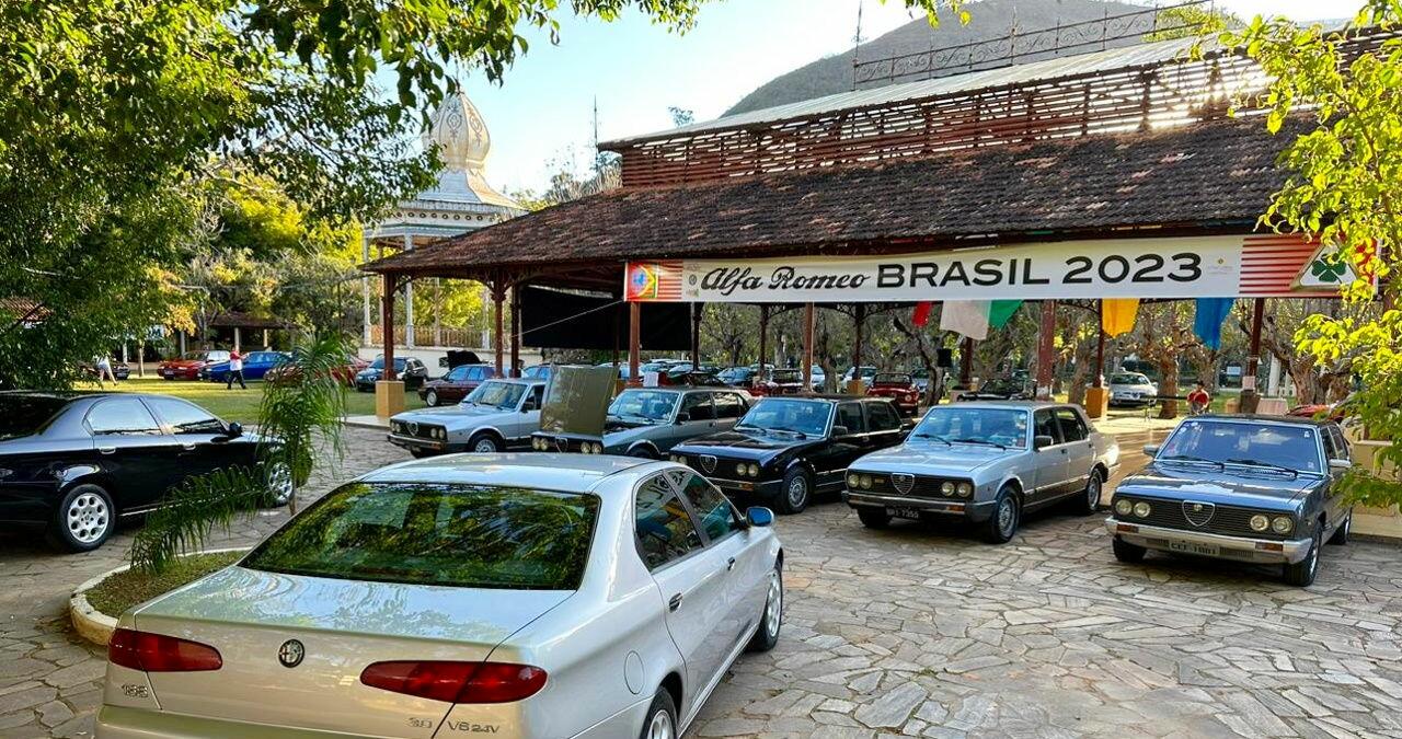 Encontro Clube Alfa Romeo no Condomínio Alphaville, Região Metropolitana de Belo  Horizonte, Minas Gerais e Convidados – Março de 2023 – Retroauto – O Site  de eventos de automóveis antigos, suas histórias e miniaturas