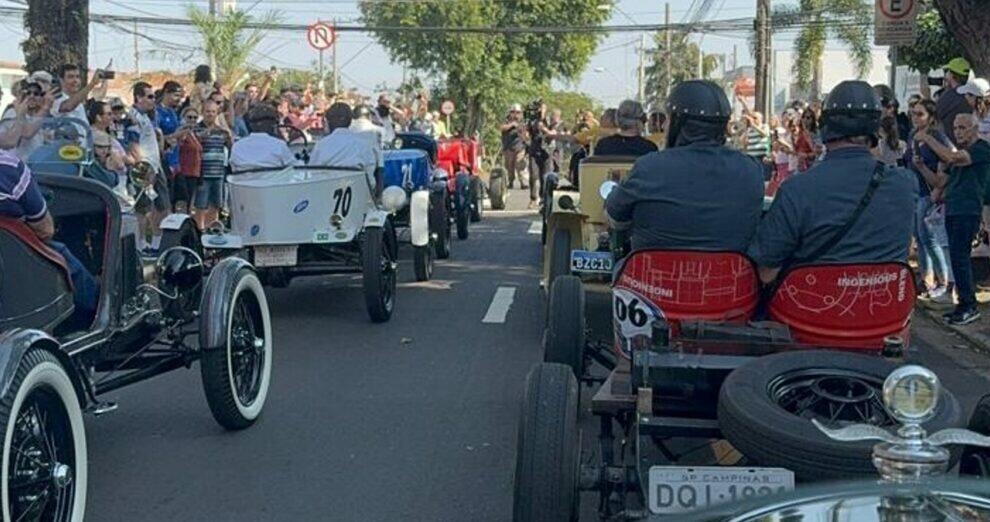 Passeio comemorativo à Volta do Chapadão contou com a presença de diretores da FBVA