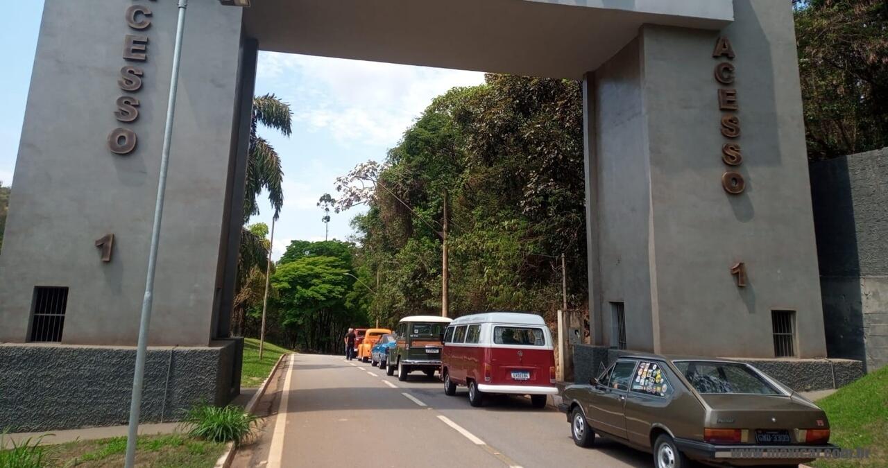 12º Passeio da Liberdade e 10º Encontro Anual de Carros Antigos em Itabirito, MG