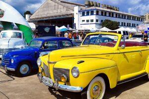 Encontro de Carros Antigos do Campo de Marte